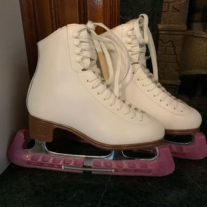 New Jackson Ice Skates